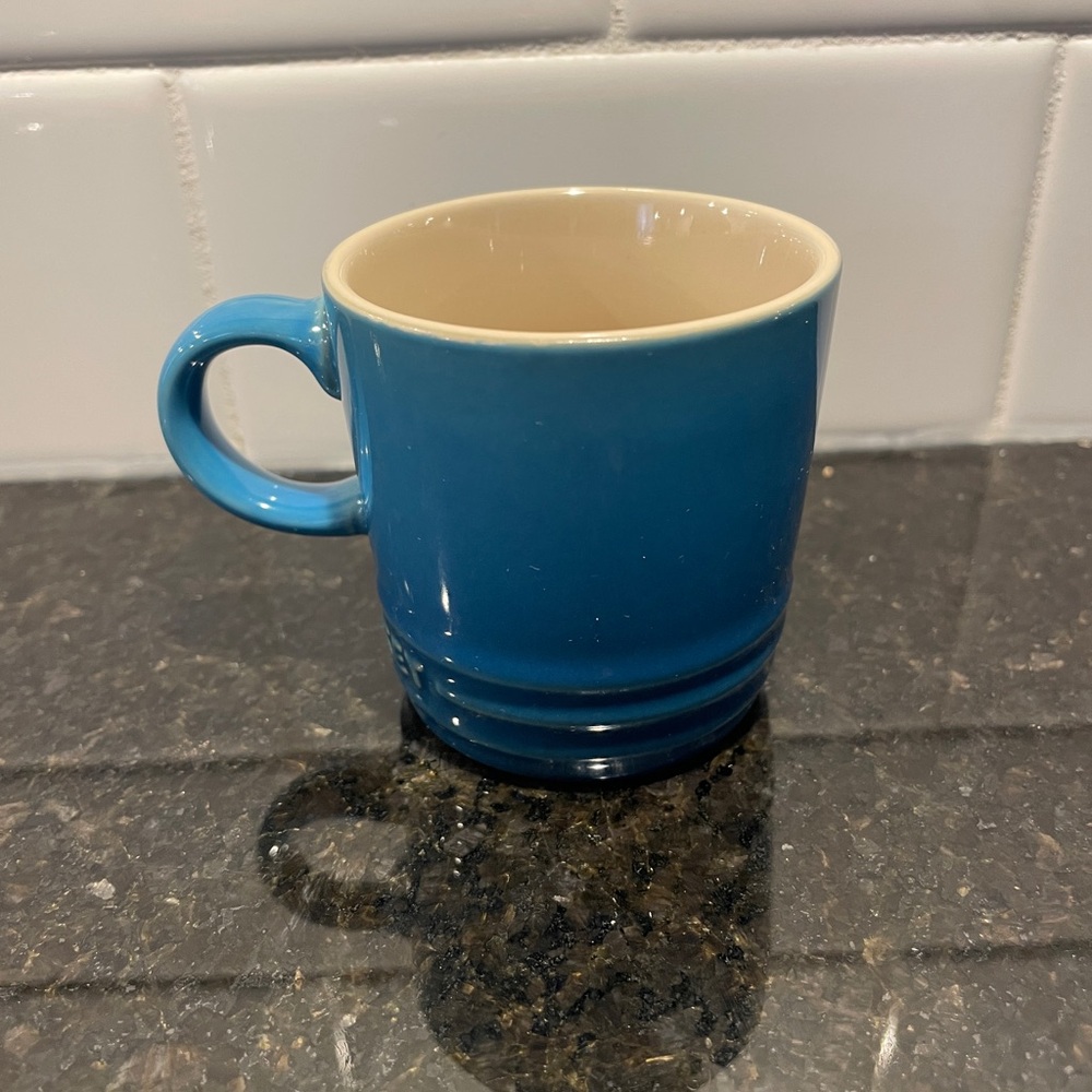Le Creuset 100ml Espresso Mug in beautiful Marseille color. NWT